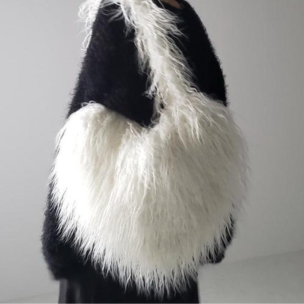 Chic White Faux Fur Shoulder Bag